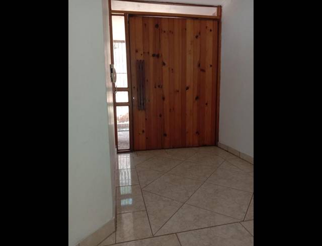 6 BEDROOM HOUSE FOR SALE IN SILVERTON